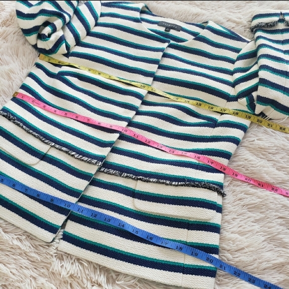 EUC Talbots Fully lined.. size 8 blazer. White/blue/green - Picture 15 of 16